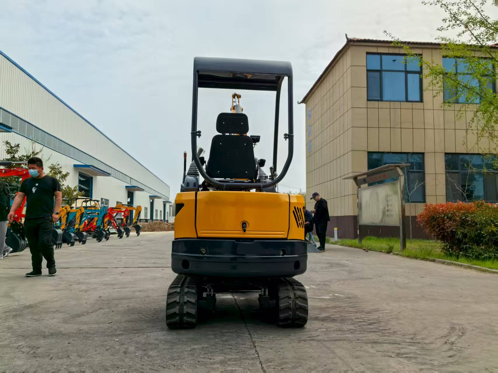 Mini koparka 2T bez ogonu, z c – Urban Farming Usa recenzja i cena